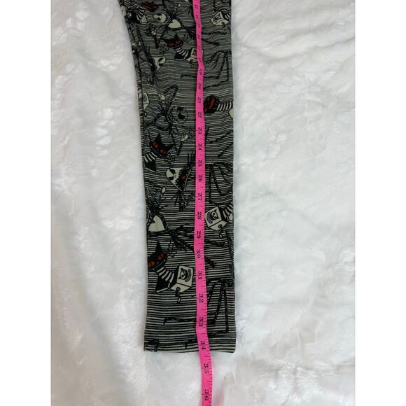 Lot of 2 Disney x LuLaRoe Nightmare Before Christmas Jack / Sally Leggings OSFM* - Picture 16 of 16